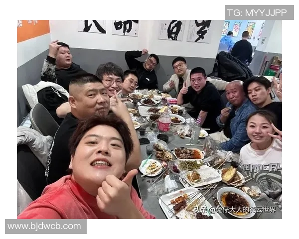 德云社幽默恶搞足球明星视频引发网友热议笑声不断