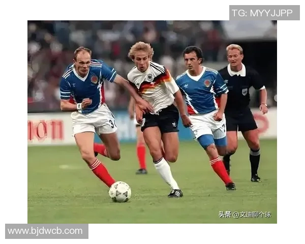 无脸猜足球明星挑战赛揭秘你心目中的球场传奇与他们的精彩瞬间