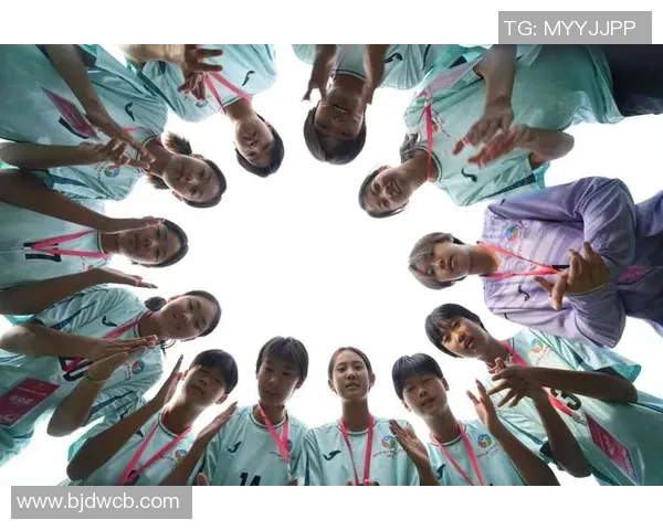 传承足球明星联赛高峰精神助力青少年成长与发展