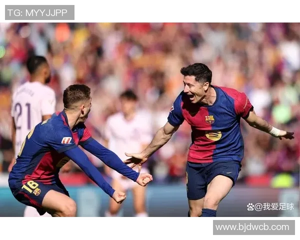 开车送足球明星入场的精彩瞬间与背后的故事揭秘