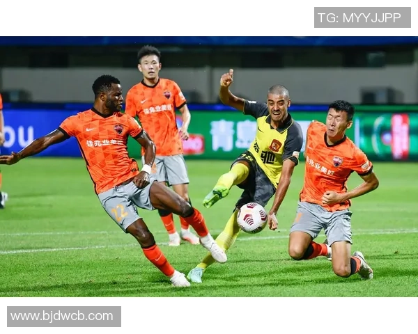 武汉足球队与南京足球队赛后复盘分析双方状态及表现的深度探讨